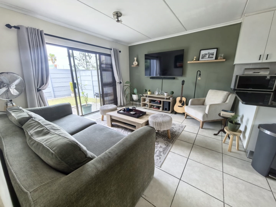 2 Bedroom Property for Sale in Grassy Park Western Cape